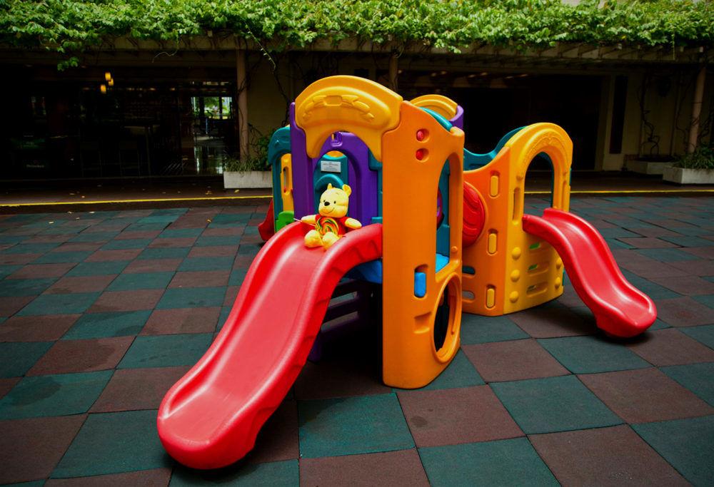China Hotel Guangzhou - Subway Direct To Pazhou Exhibition Center, Free Shuttle During Canton Fair & Exhibitor Registration Counter מראה חיצוני תמונה A playground slide