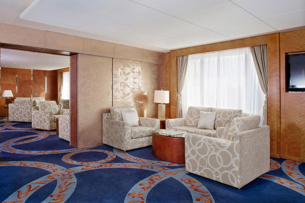 China Hotel Guangzhou - Subway Direct To Pazhou Exhibition Center, Free Shuttle During Canton Fair & Exhibitor Registration Counter מראה חיצוני תמונה A suite at the hotel