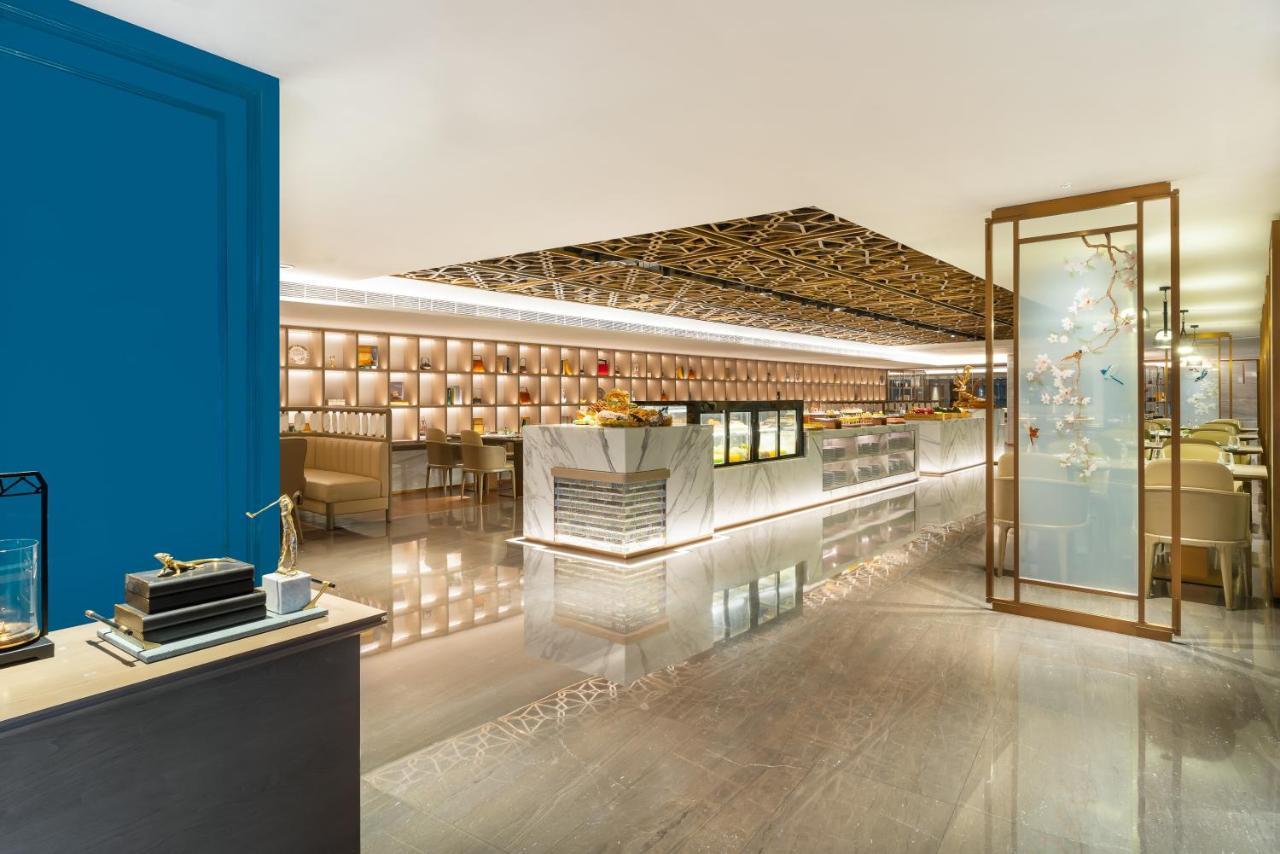 China Hotel Guangzhou - Subway Direct To Pazhou Exhibition Center, Free Shuttle During Canton Fair & Exhibitor Registration Counter מראה חיצוני תמונה The lobby of the hotel