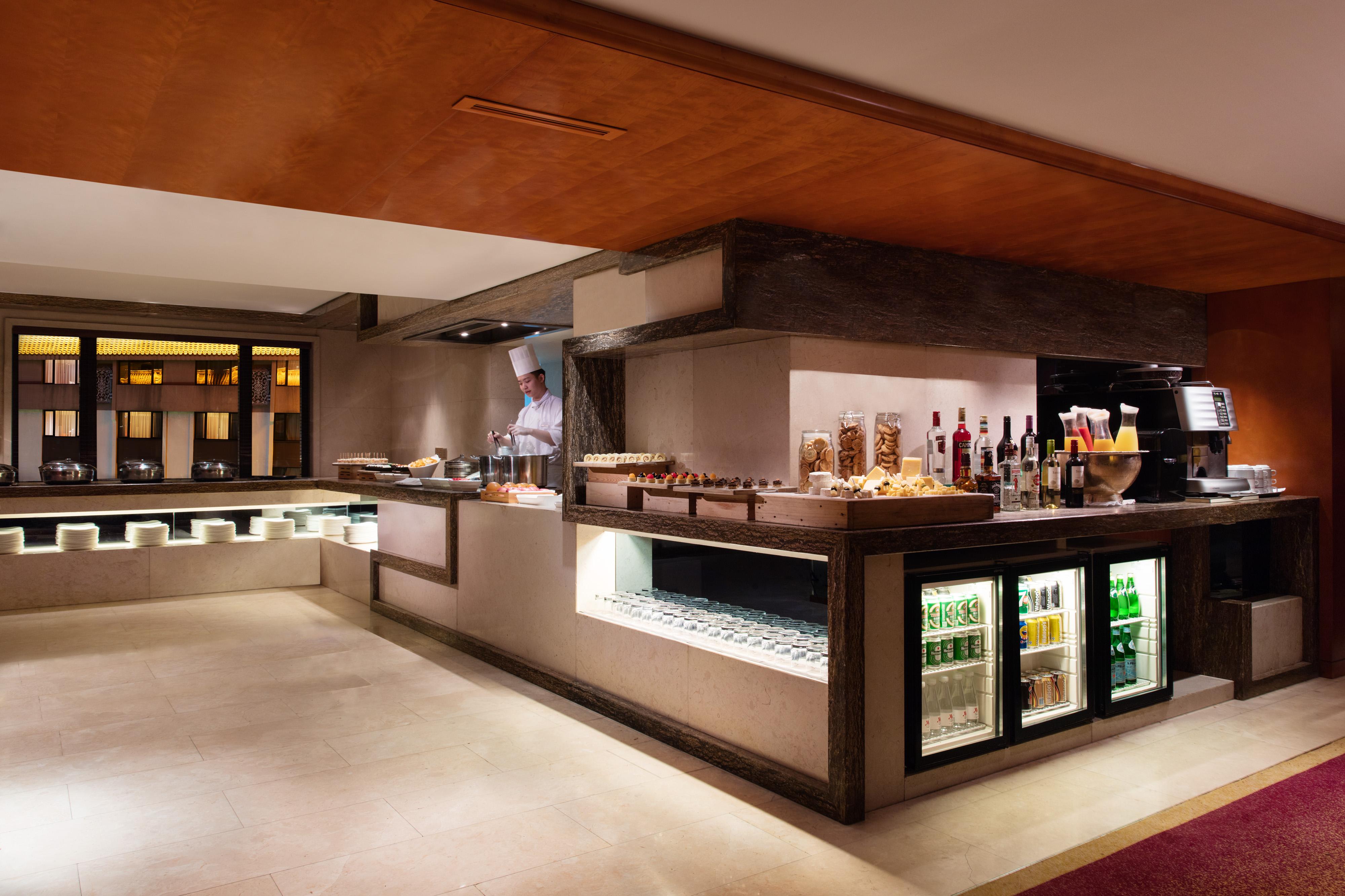 China Hotel Guangzhou - Subway Direct To Pazhou Exhibition Center, Free Shuttle During Canton Fair & Exhibitor Registration Counter מראה חיצוני תמונה The bar at the lobby