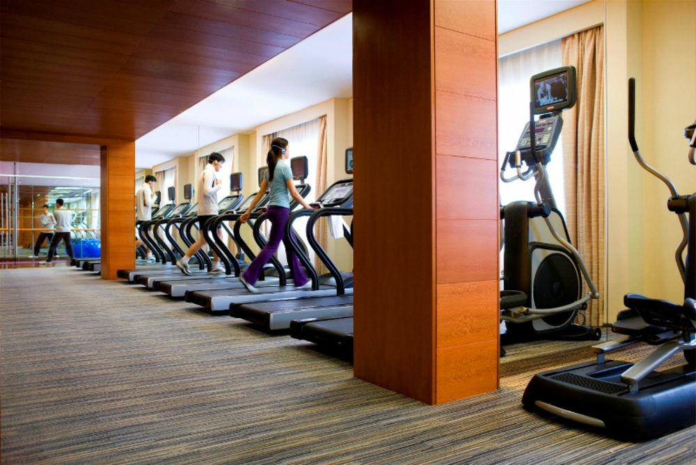 China Hotel Guangzhou - Subway Direct To Pazhou Exhibition Center, Free Shuttle During Canton Fair & Exhibitor Registration Counter מראה חיצוני תמונה The gym at the InterContinental